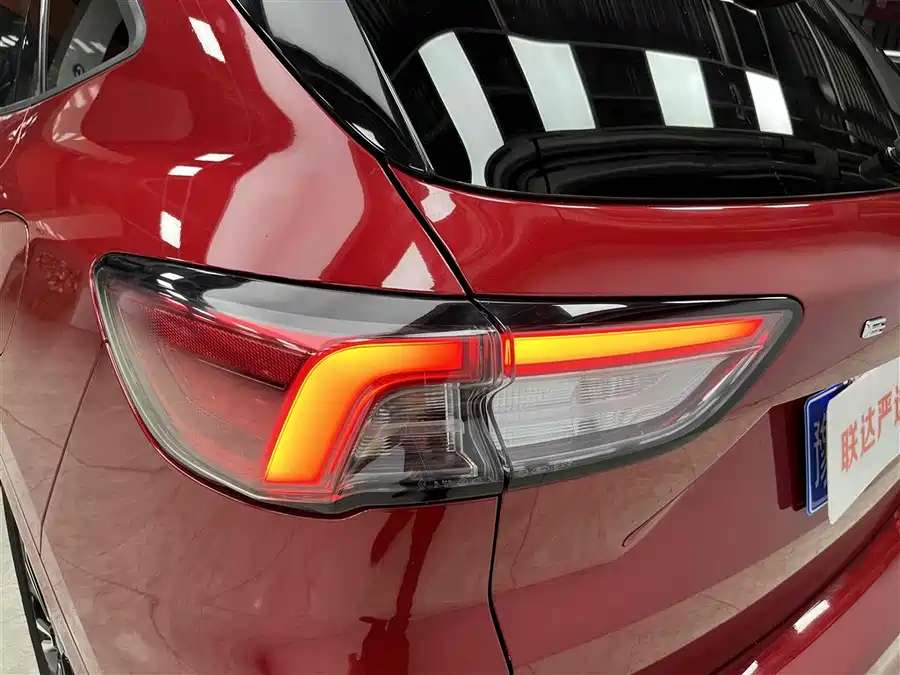 Ford Edge - фото 19
