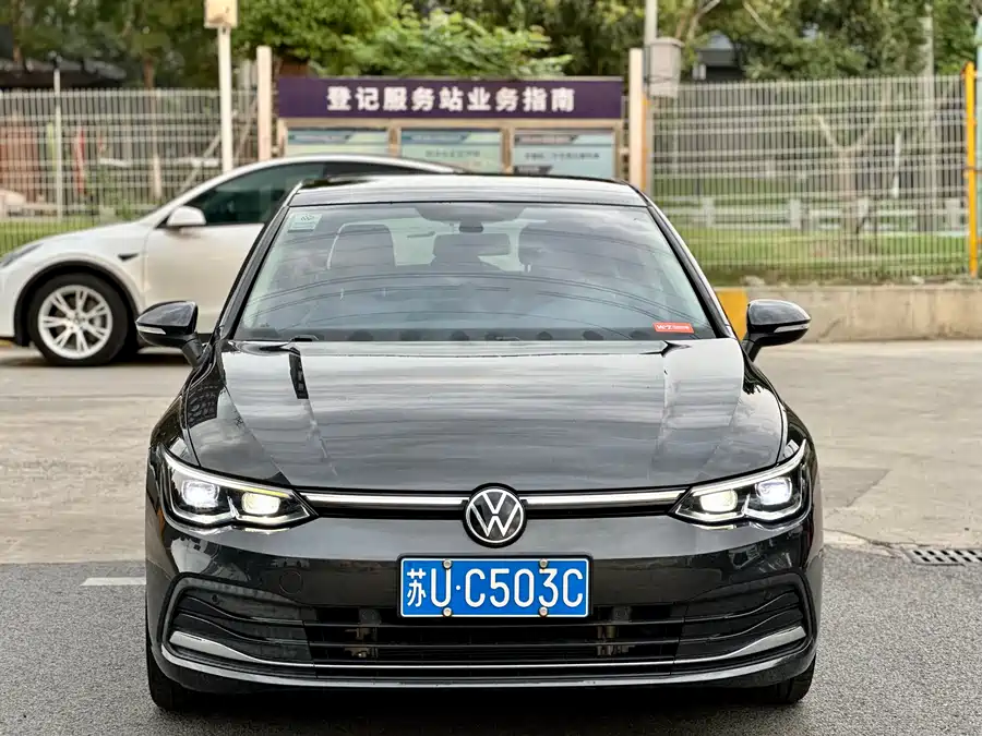 Volkswagen Golf - фото 2