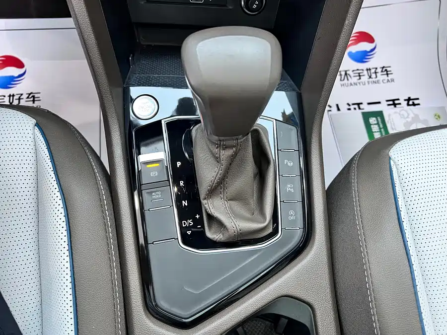 Volkswagen Tiguan - фото 16